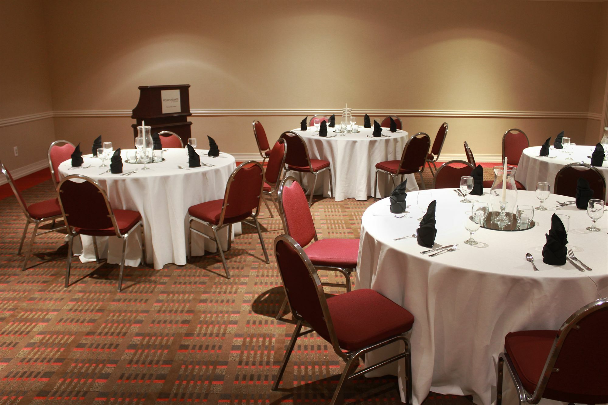 Four Points By Sheraton Kansas Airport Kansas City